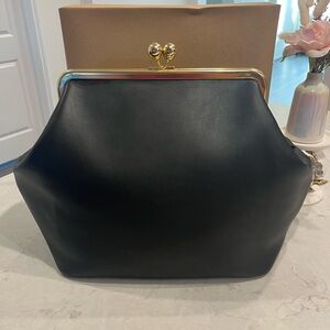 Coach Kisslock Large